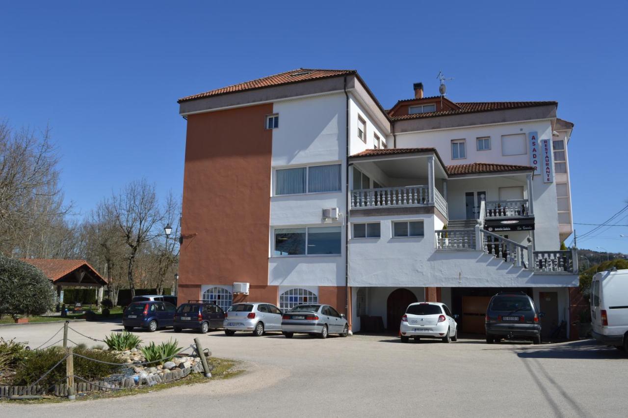 Hotel Os Caracoles Pereiro de Aguiar Exterior photo